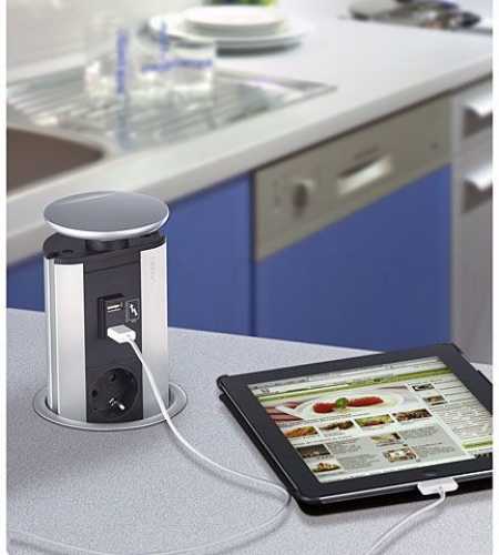 EVOline PORT, Standard, 2 x Schuko, 1 x USB, Kst. silber